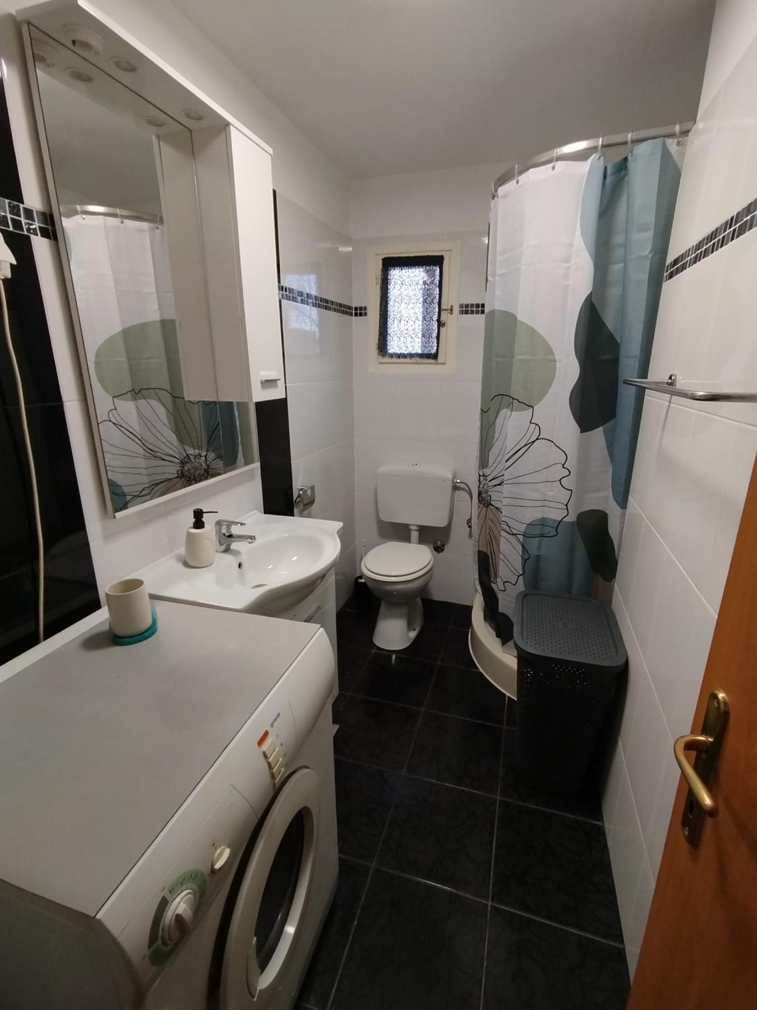 Apartment Jazbina Pula Luaran gambar